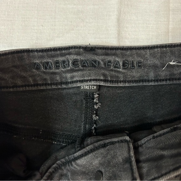 American Eagle | Black Stretch Jeans size 8 - Picture 4 of 7